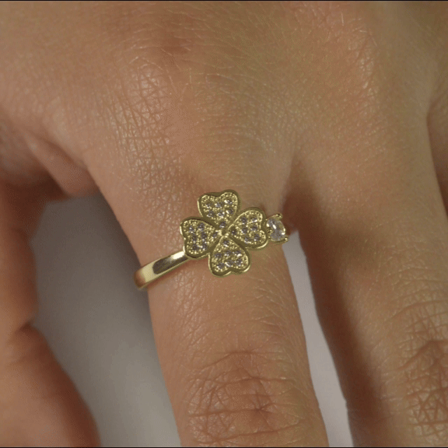Julio Clover Anti-Stress Ring