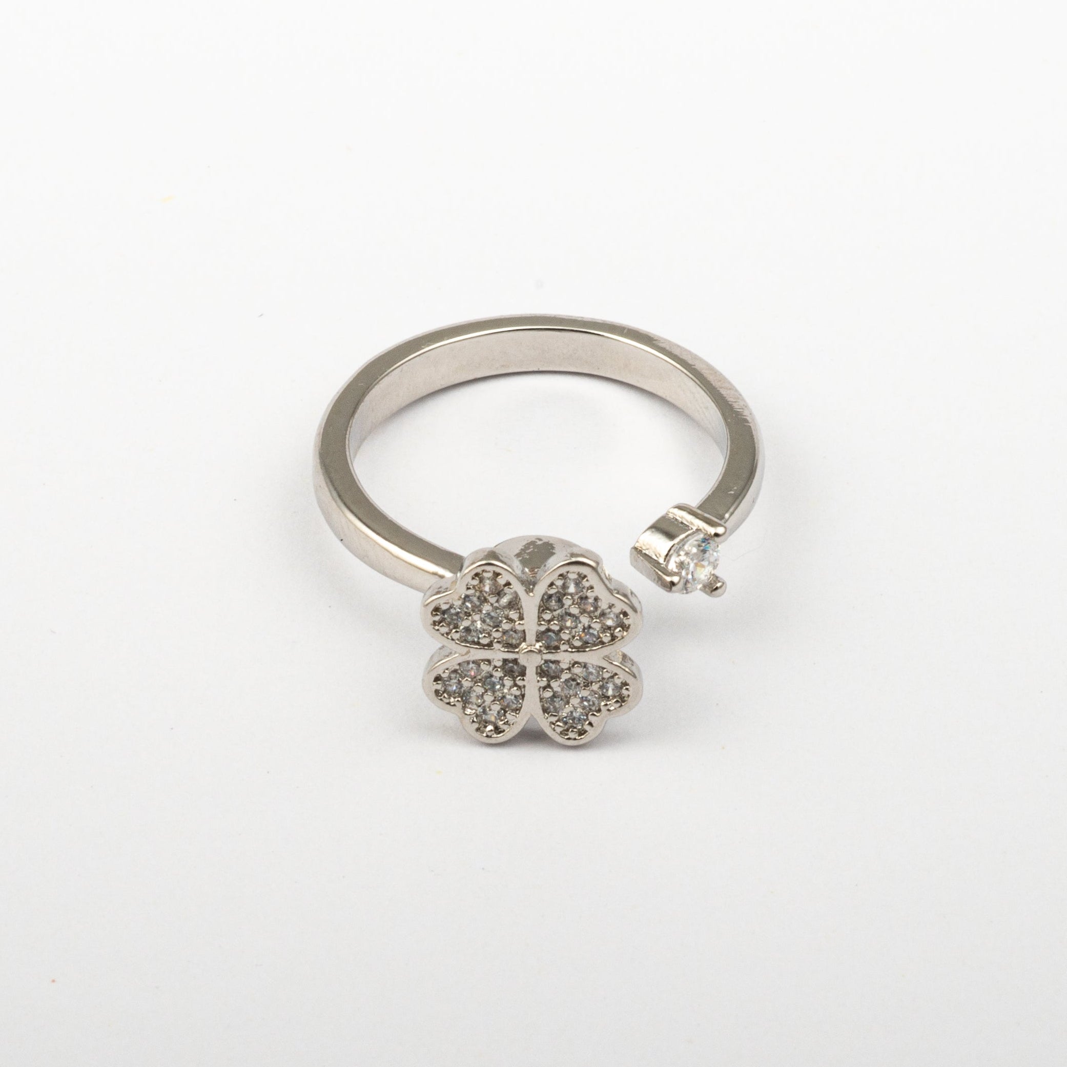 Julio Clover Anti-Stress Ring